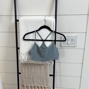 Vuori All The Feels Bra. Green. Size M.